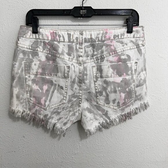 Free People White Denim Shorts Pink Grey Paint Splash Frayed High Waist Size 28 - Picture 5 of 8